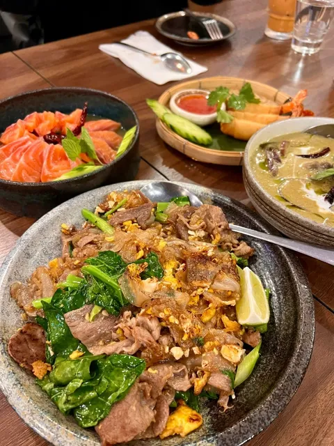 Vancouver 🍴 Come try this delicious Thai food 🇹🇭 Zab Bite