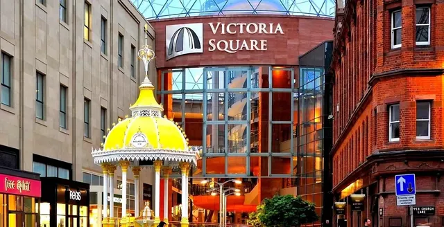 🛍️ Queen's University Belfast | Shopping Guide