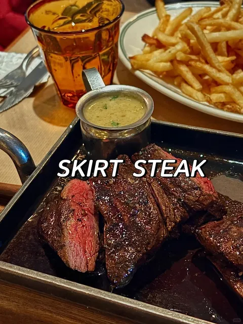 New York's Moonlit Steakhouse ✨ Skirt Steak