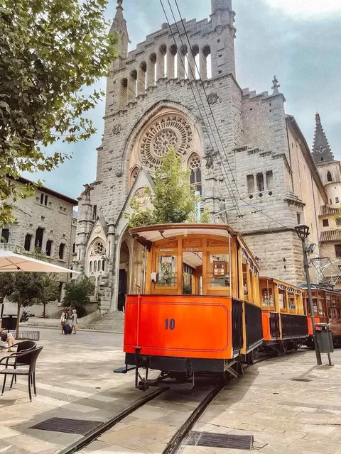 Mallorca, Spain: A Citrus-Scented Holiday Town 