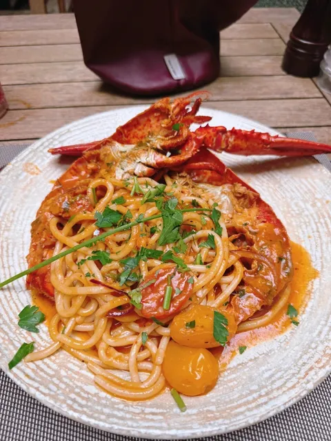 Delicious Eats Near the Floating Bookstore