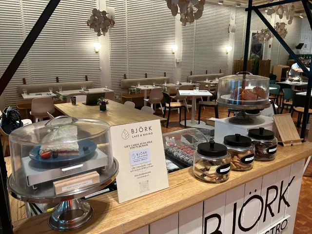 A Charming Nordic-Style Bistro on Park Ave (1)🌟