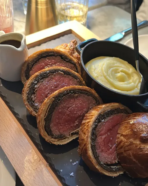 🇬🇧👨🍳 Gordon Ramsay Bar & Grill – A Legendary Taste Test!  