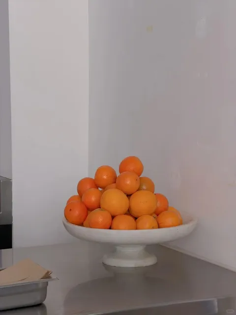 Historic Pasadena Café｜Oranges & Architecture in a 1920s News Building