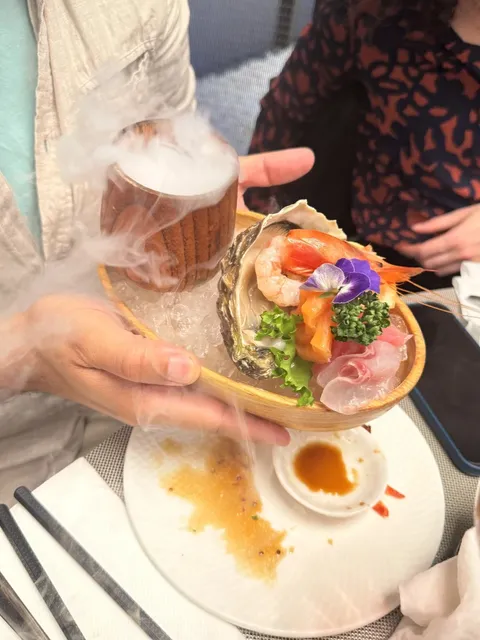 Paris All-You-Can-Eat Sushi Night | 7-Person Feast at Sushi Club! 🍣🎉