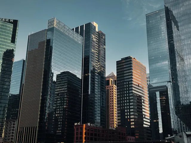 🇺🇸 The Chicago skyline is truly one of a kind. 🏙️