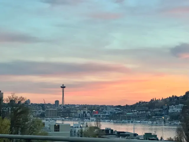 📍 Seattle Business Trip Essentials 🧳✈️