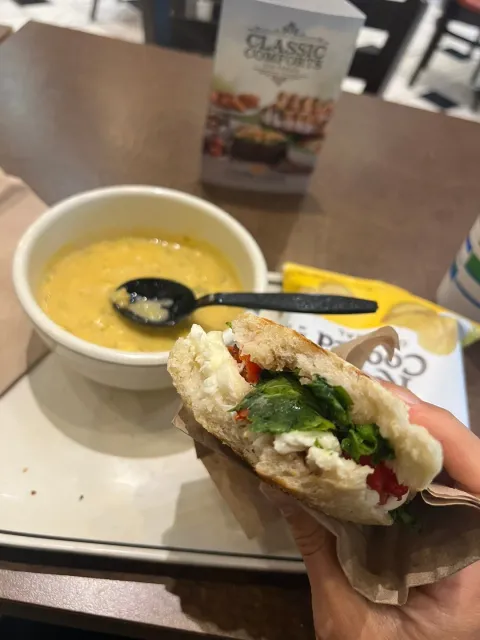 Great Spot! 🍽️✨