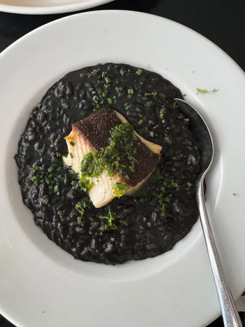 🇬🇧 London Food Find | The Blackest, Best Squid Ink Rice in Town! 🖤