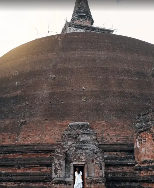 🏛️ Ancient City of Polonnaruwa: Unraveling Royal Ruin!