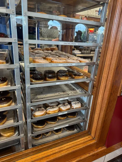 🍩 Retro Donut Treasure Near Calgary! �⛵