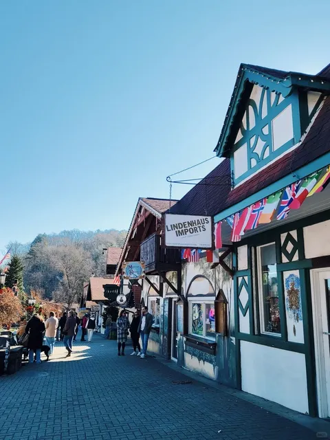 Atlanta Surroundings｜Helen German Town