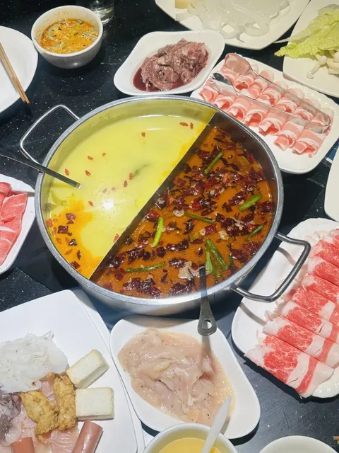 Dallas Food | Happy Lamb Surprisingly Offers Free Seafood 🌿