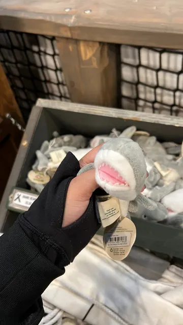 So Cool! 🇬🇧 Shark Diving in Birmingham!