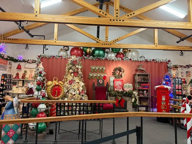 Thanksgiving in Alaska — A Zero-Disappointment Fairbanks Experience 🦃