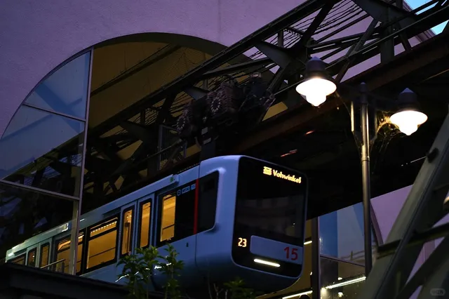 🇩🇪 Wuppertal Photography Guide: Capturing the Floating Tram