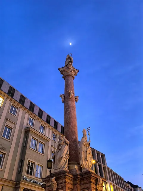 🇦🇹 Innsbruck: Where Alpine Majesty Meets Timeless History 🏔️🏛️