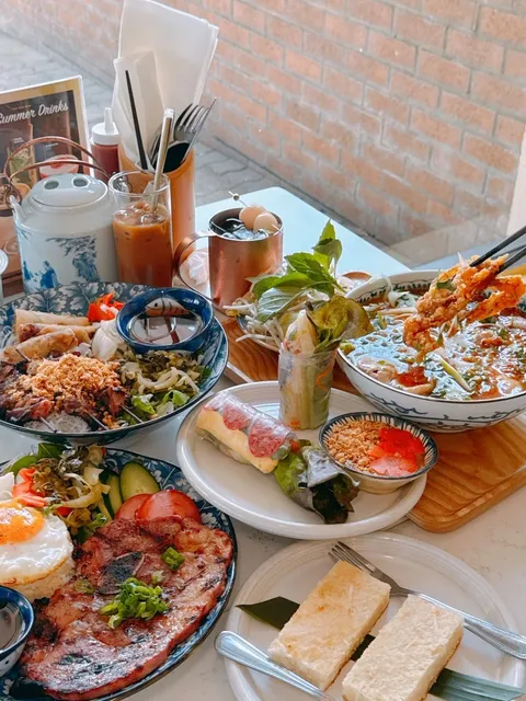 ​​🇨🇦 Vancouver | B&D Viet Cuisine - Crab Pho Worth the Hype! 🦀🍜​​