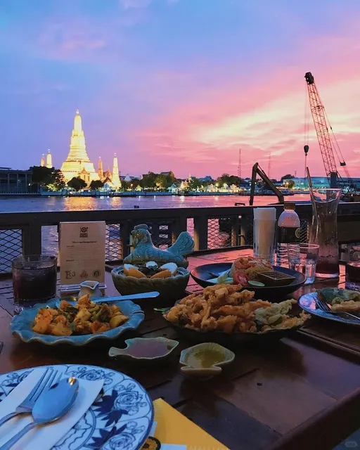 🌇 Bangkok Riverside Stunning Sunset and Night View Restaurant 🌃