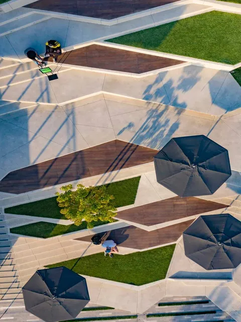 🇺🇸 This Staircase Turns the Whole City into an Open-Air Theater! 🎭✨