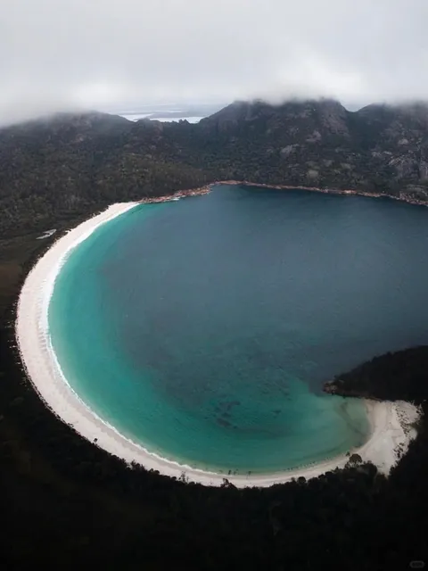 Tasmania | The Heart-Shaped Island Lost in Time 🏝️