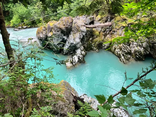 🇨🇦 Vancouver Day Trip: Mamquam Falls 🌊