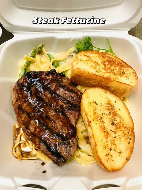 🌵 Dewey’s Restaurant & Bar in Moab – A Must-Try American Eatery! 🥩🥑