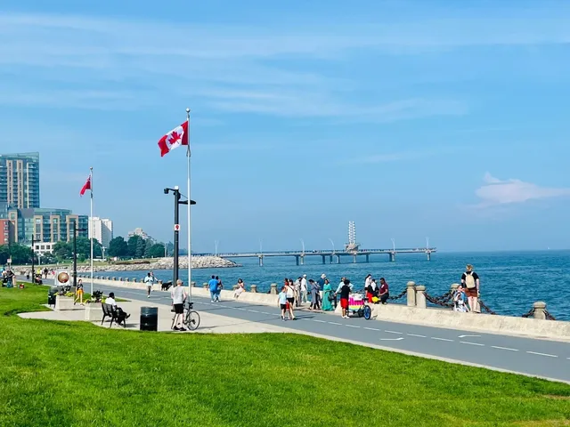 Spencer Smith Park in Summer? Pure Bliss! 🌞🌊