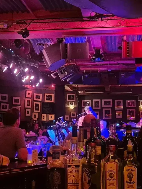 🎷 NYC's Must-Visit Live Music & Comedy Bars 🎤