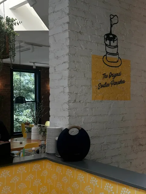 NYC | The Brunch Spot That’s Always Packed! 🥞✨