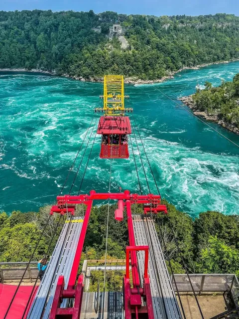 🇨🇦 Toronto | This Town Doesn’t Deserve to Be Named Canada’s Most Beautiful Town 😲
