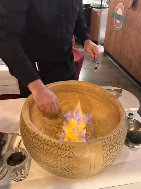 🍝 Berlin's Old-Money Italian Gem｜Worth Every Bite for This Truffle Pa