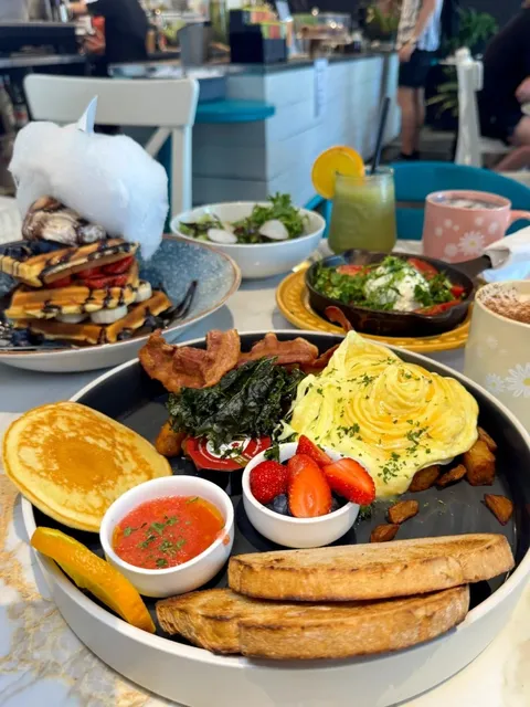​​☁️ Brunching in the Clouds at This Dreamy Montreal Café 🥞☕️​​