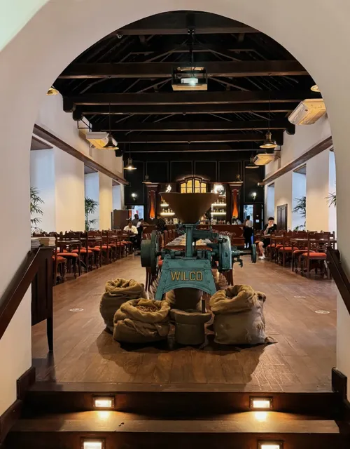 Colombo’s Absolute Must-Try 🔥 Ceylon Curry Club: A Rare Gem for Chine