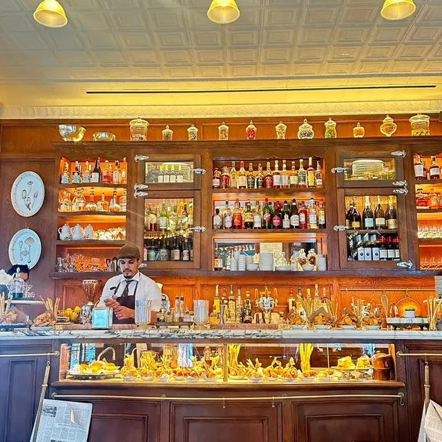 New York Bar Pisellino 🍔 Espresso Martini 🥤