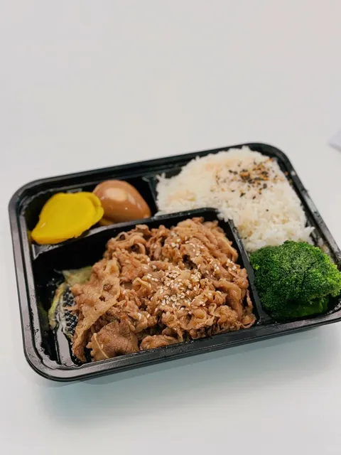 Midtown NYC $20 Lunch Bento for the 9-to-5 Crew! 🍱💼