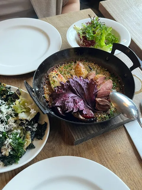 A Rainy Day Discovery in East London 🌧️