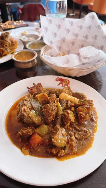 The Best Curry Lamb in Chicago — Made by Actual Indians 🇮🇳🔥