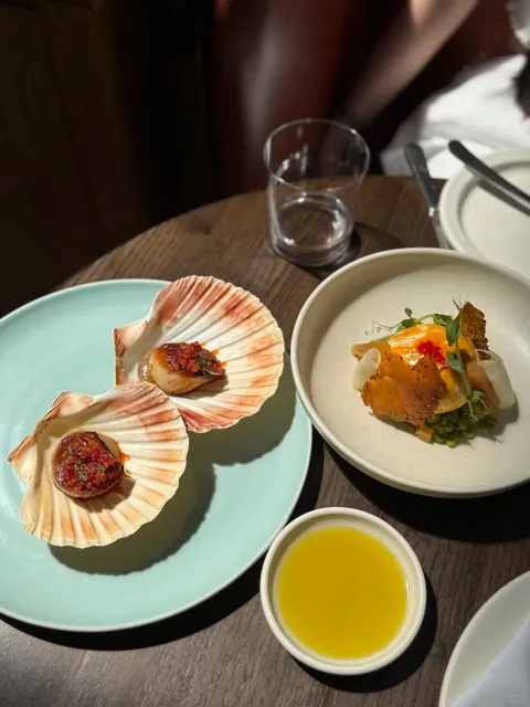 🇬🇧 Luca | Where Tomato Salad Steals the Spotlight 🍅