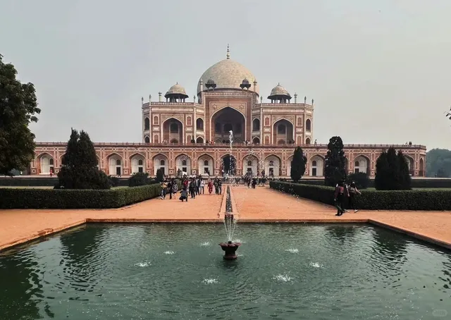  Humayun's Tomb - A Mughal Masterpiece
