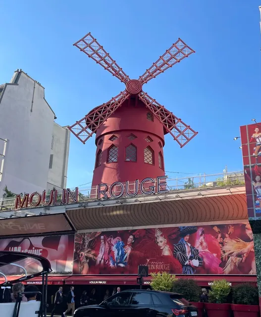 Montmartre: Paris' Delightfully Explore-Worthy Heights