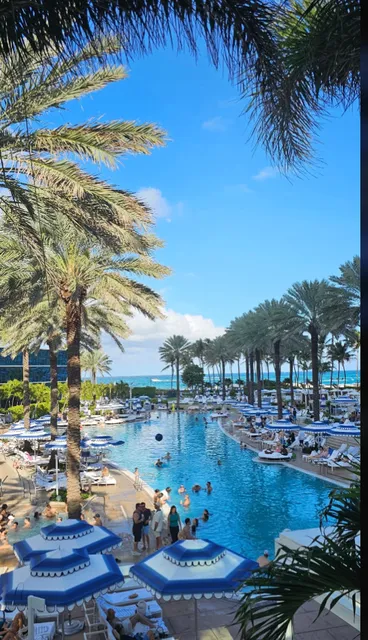 ​​Fontainebleau Miami Beach | Where Luxury Meets Nonstop Fun​​ 🌴🍾