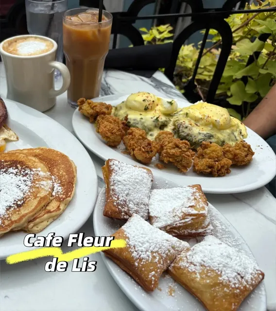 NOLA | The National Dessert — A Not-Too-Sweet, Holeless Doughnut 🍩