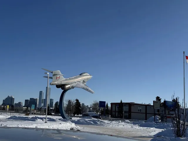 ✈️👨👩👧👦 Alberta Aviation Museum: Where History Takes Flight! 🛩️🎮