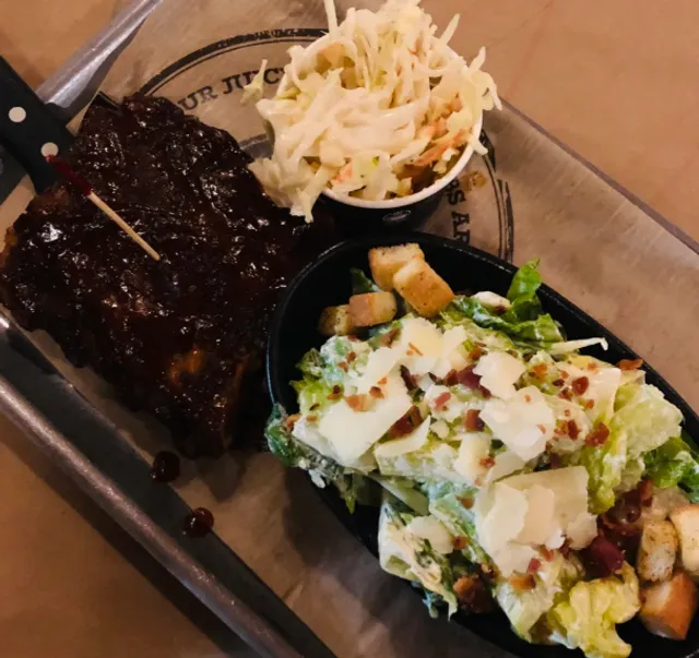 🇨🇦 Victoria Food Journal ·  | Montana's BBQ & Bar