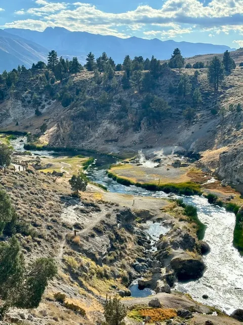 Mammoth Lake | Spots Worth Visiting Even If You Don’t Ski! 🏔️❄️  