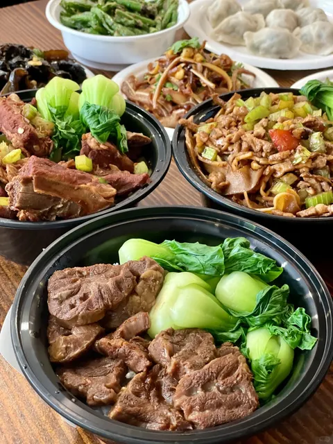 Savory Ribs with Rice Noodles