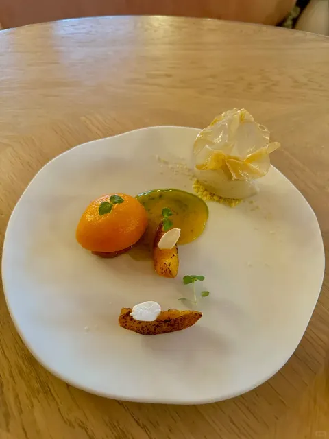  London's Stellar 3-Michelin-Starred Dining Experience🌟