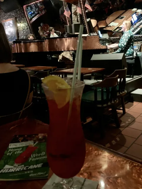 🎹 Amazing Time at the Piano Bar! So Much Fun!