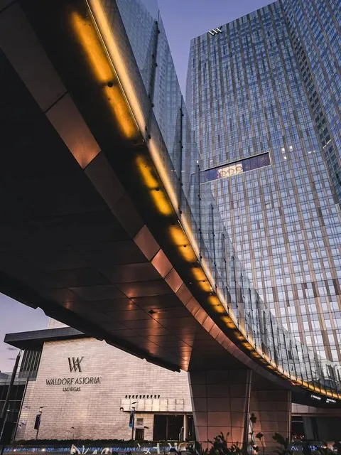 Las Vegas! A Hotel I'd Take My Parents to Again and Again! 🌟🏨